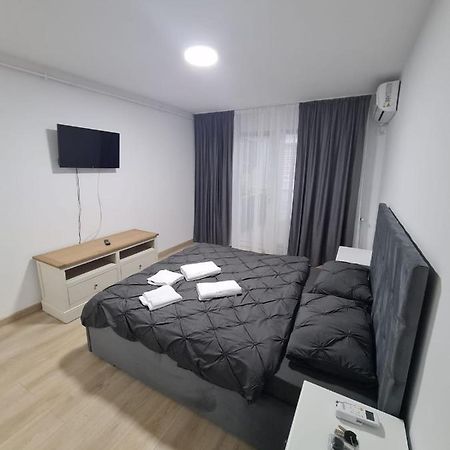 Garsoniera Lux Lorena&Kevin Piteşti Eksteriør bilde